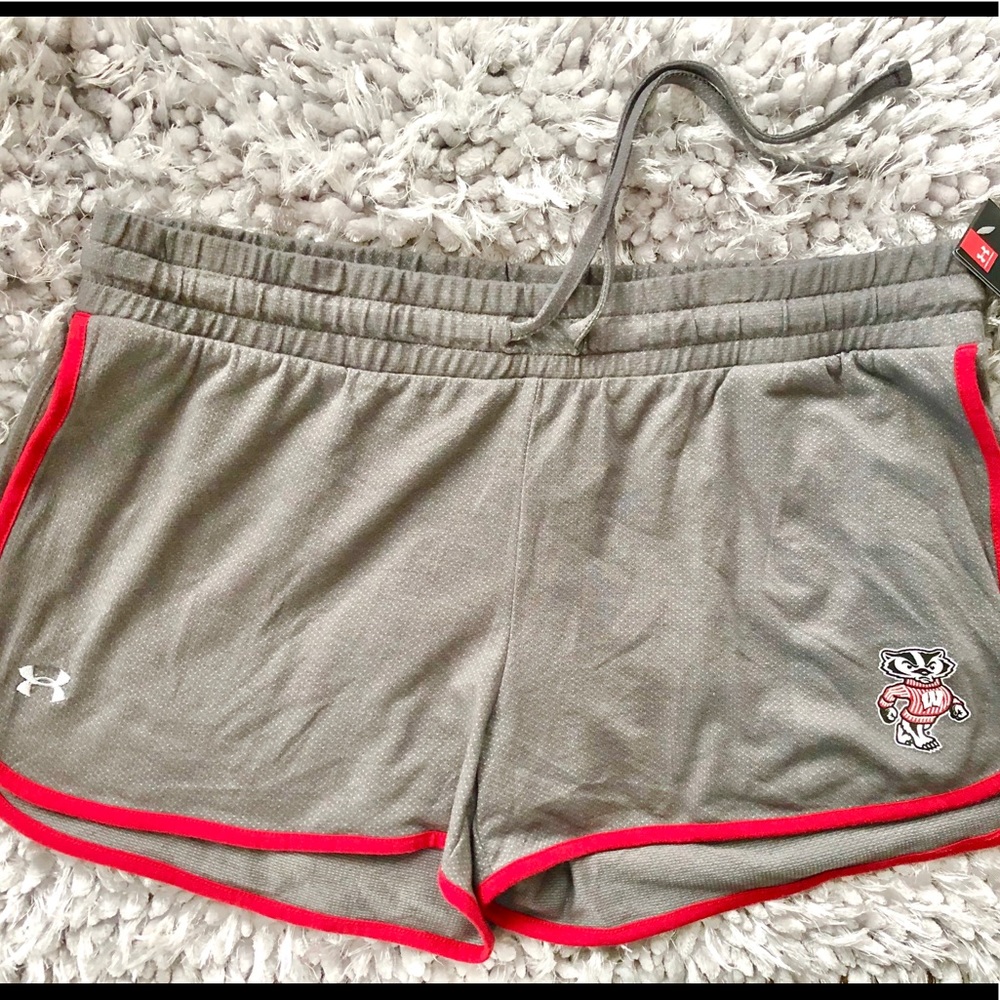 New with tags UNDER ARMOR WISCONSIN BADGERS SHORTS